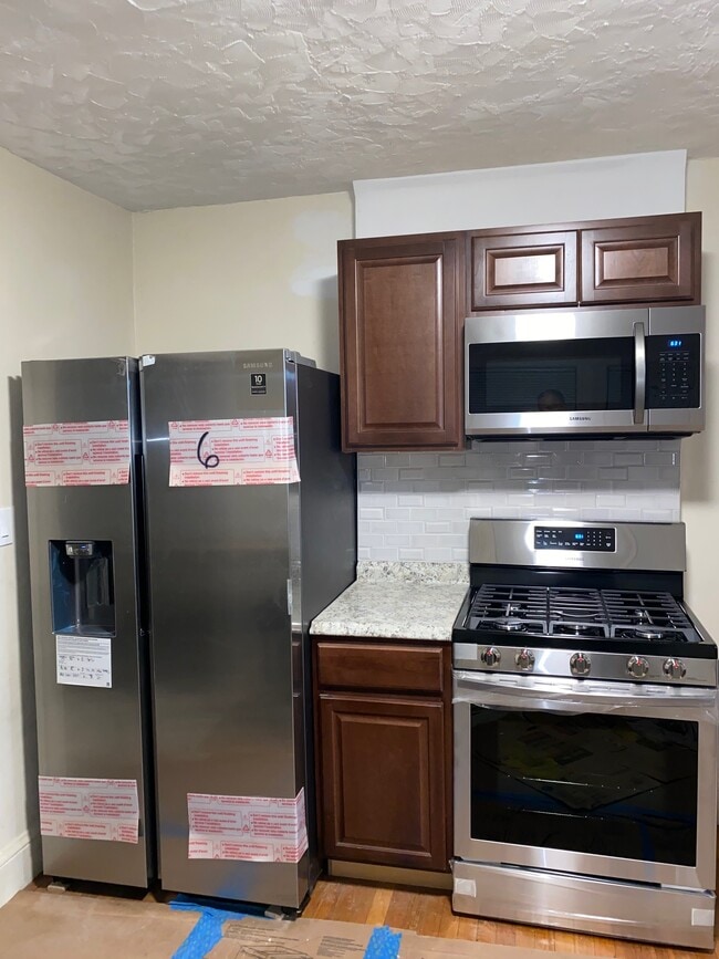 Building Photo - 26 Hazelwood St Unit 1