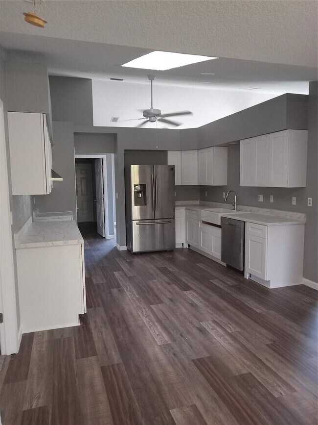 Photo - 108 Greentree Ln