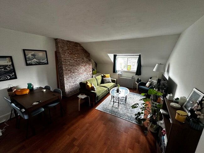 Building Photo - 453 Beacon St Unit #5F Rental