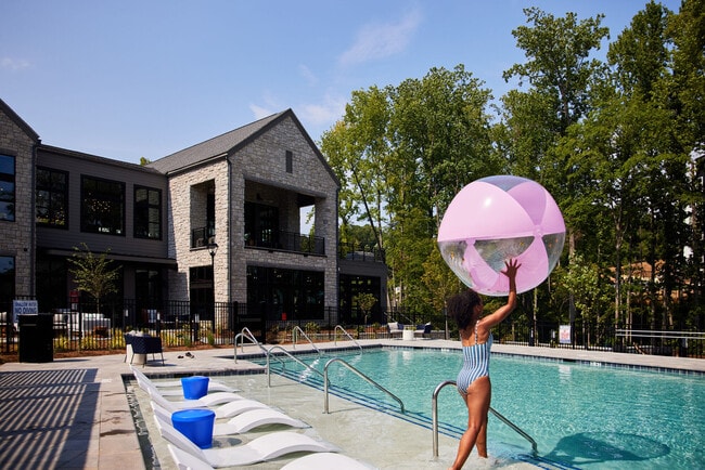 Photo - NOVEL Mallard Creek by Crescent Communities