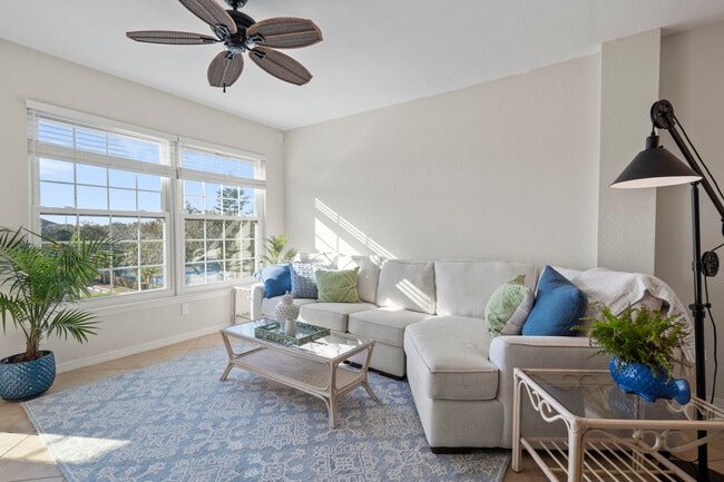 Living Room - 23600 Walden Center Dr Unit 308