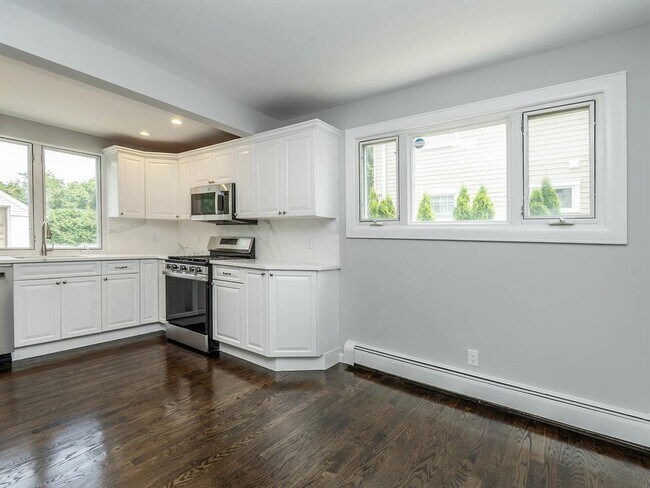 Building Photo - 33 Avenue B Unit 33 Rental