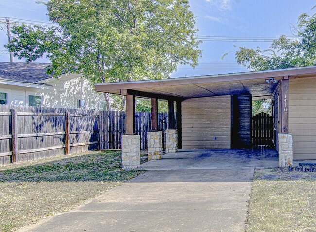 Photo - 1410 Kamar Dr