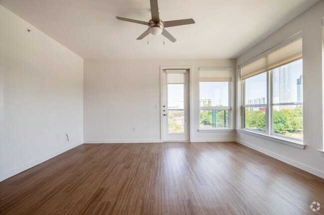 2BR, 2BA - 1,144SF - Living Room