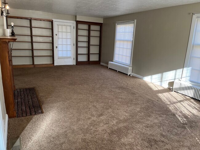 Sala de estar - 34 Shadyside Dr