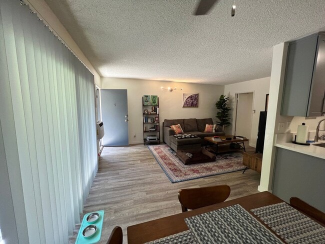 Photo - 3746 S Canfield Ave Unidad 4