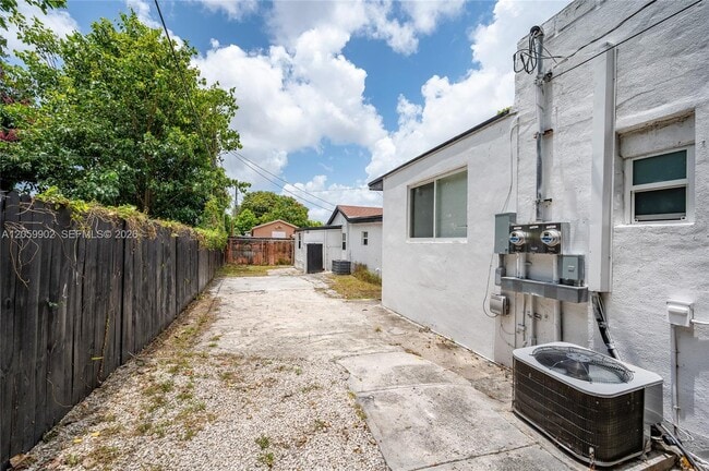 Photo - 9050 NW 31st Ave Unit 3
