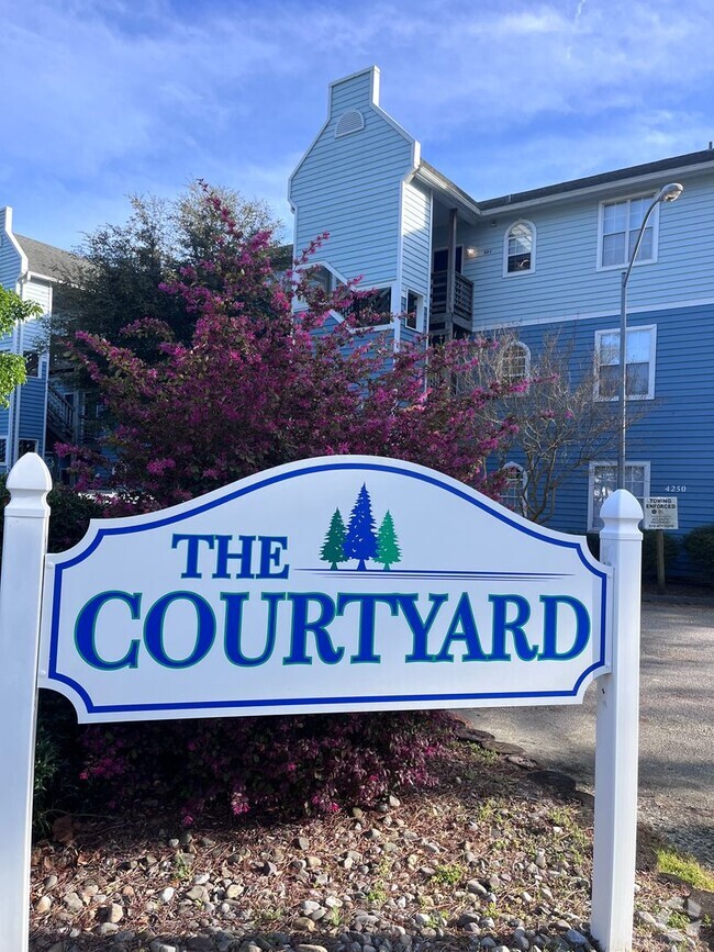 Building Photo - The Courtyard on Wilshire Blvd- 2 BED | 2 ... Rental