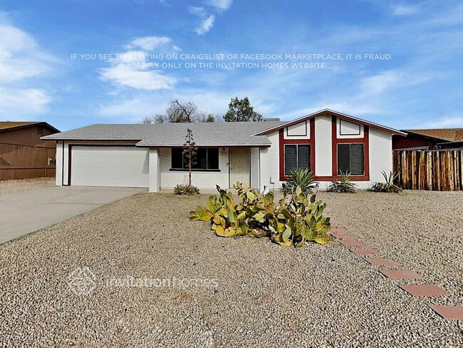 Building Photo - 8638 W Lawrence Ln Rental