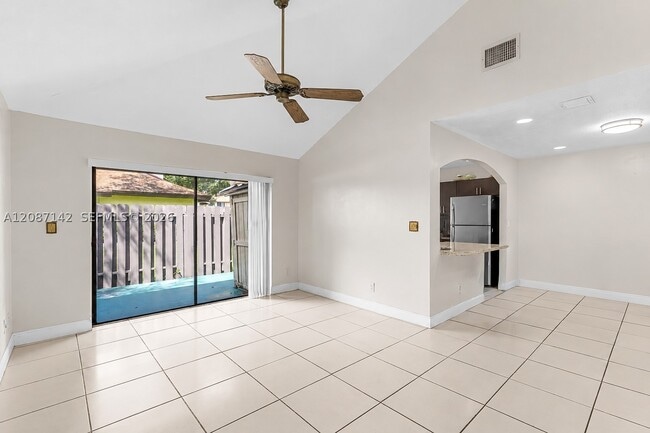 310 SW 96th Terrace
