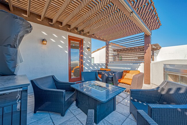 Building Photo - 311 Calle Sevilla Pl