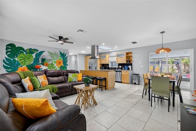 Photo - 3044 Golden Rain Dr
