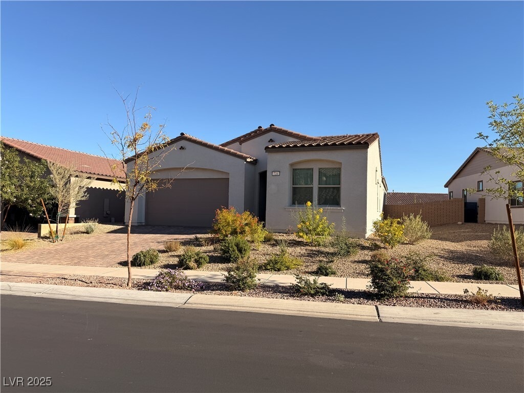 Photo - 724 Omaggio Pl