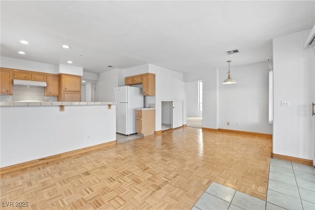 Building Photo - 7704 Rockfield Dr Rental