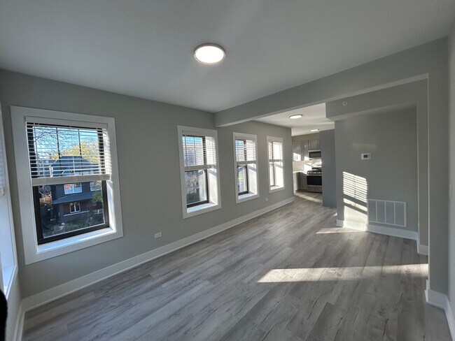 1131 Oak Ave