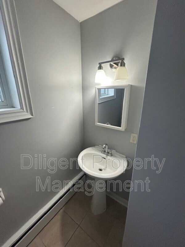 Photo - 164 Westmount St