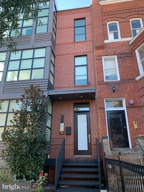 Building Photo - 1502 17th St NW Unit 4 Rental
