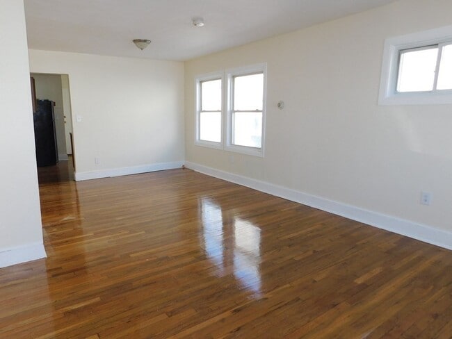 Photo - 47 Granfield Ave
