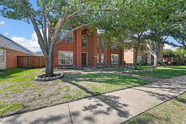 Photo - Spacious 4 Bedroom Home in Plano ISD Located in Bristol Pointe Estates.