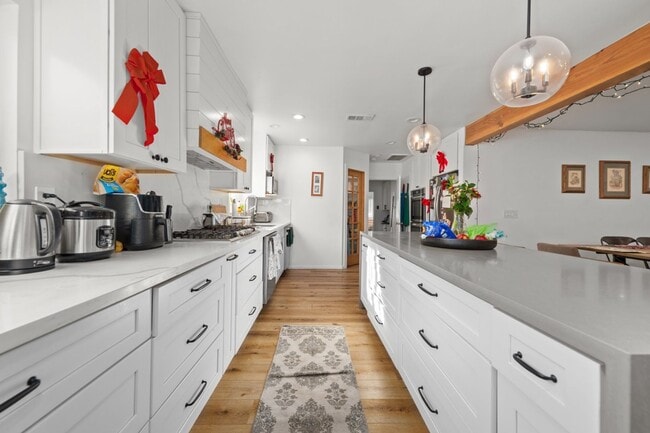 Building Photo - 4711 59th St