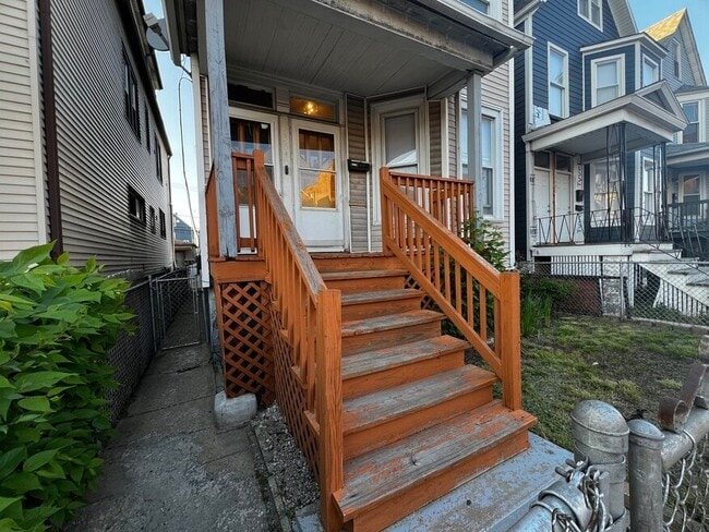 Photo - 3610 W Diversey Ave Unidad FL2