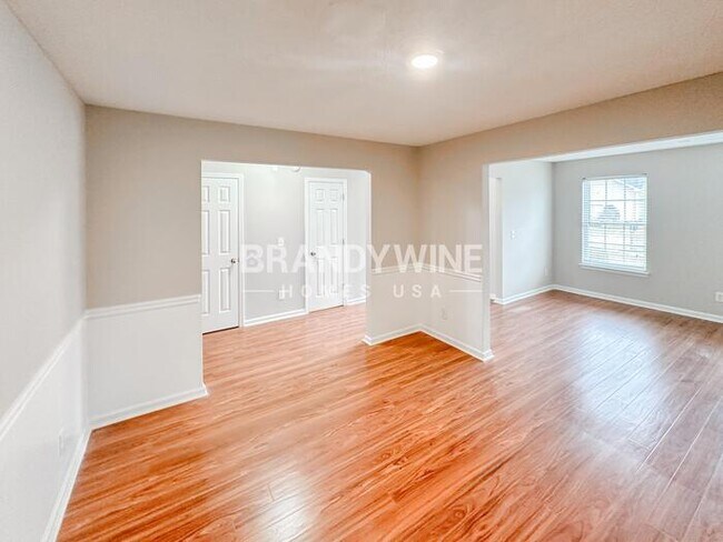 Photo - 5994 Horseshoe Ln