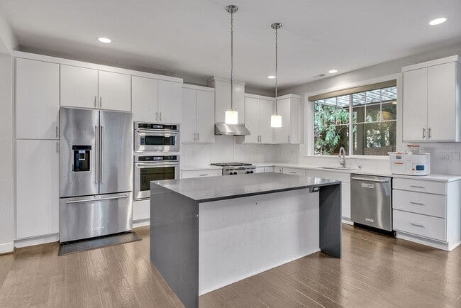 Photo - Sophisticated and Luxurious