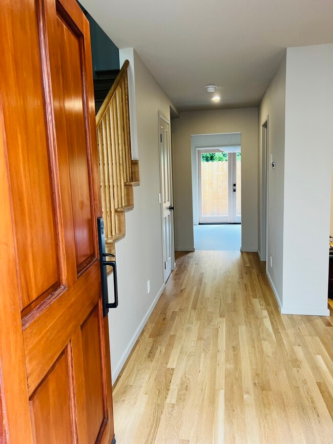 Puerta principal - 1034 18th St Unidad 4