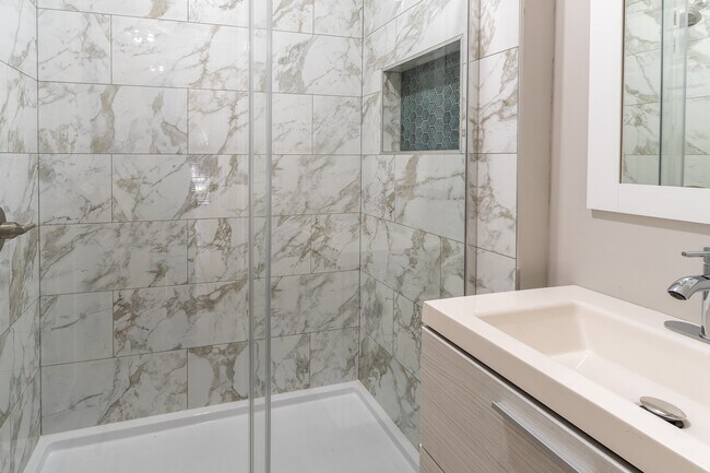 Photo - 16123 Cairngorm Ave