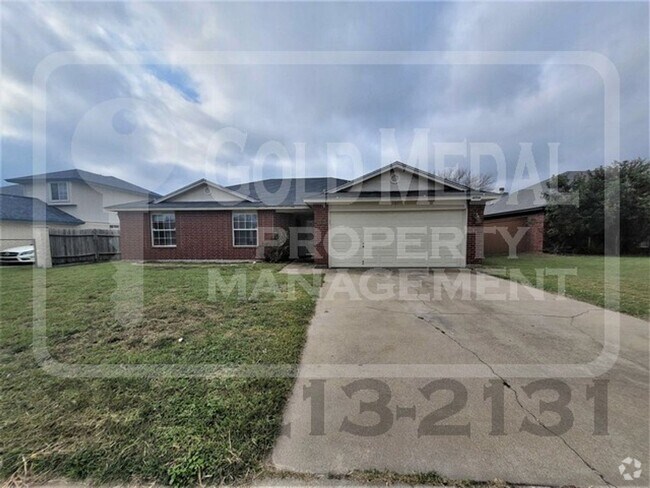 Building Photo - Charming 4-Bed, 2-Bath now available for r... Rental