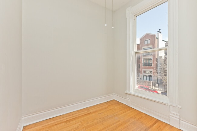 Photo - 858 N Paulina St Unidad 2