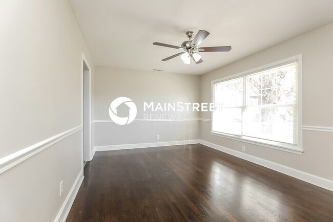 3 Bedroom Pet-Friendly Home in Gallatin, TN with Main Street Renewal