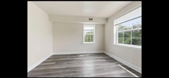 Photo - 2816 Hartford St SE Unit 2