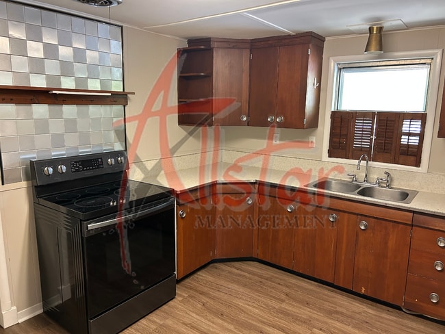 Photo - 3464 Red Banks Rd S