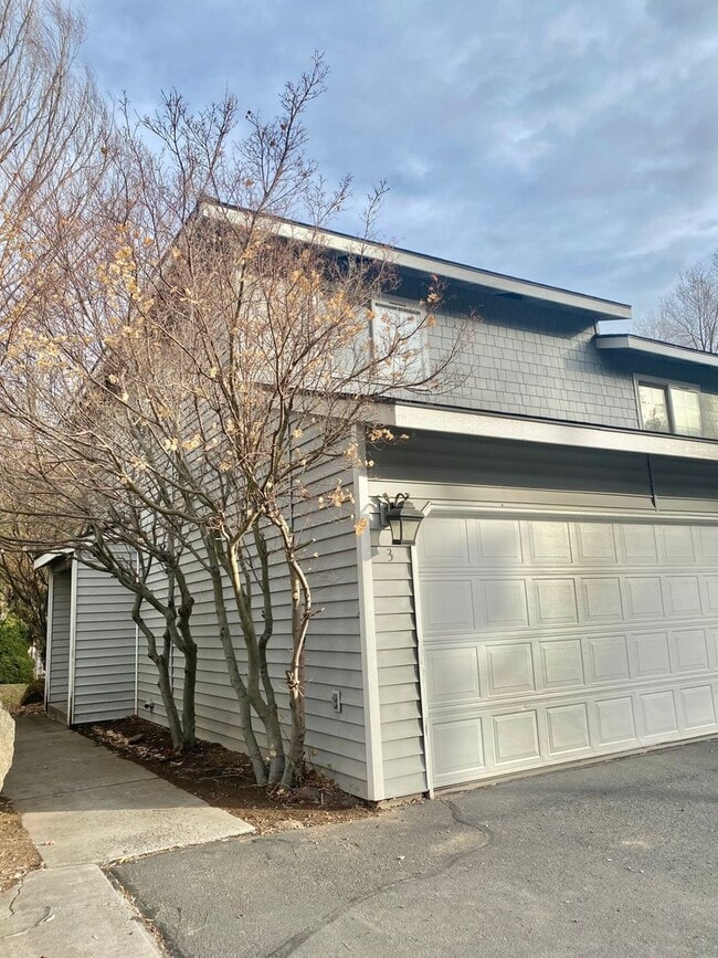 Building Photo - 1700nw9 Unit 3