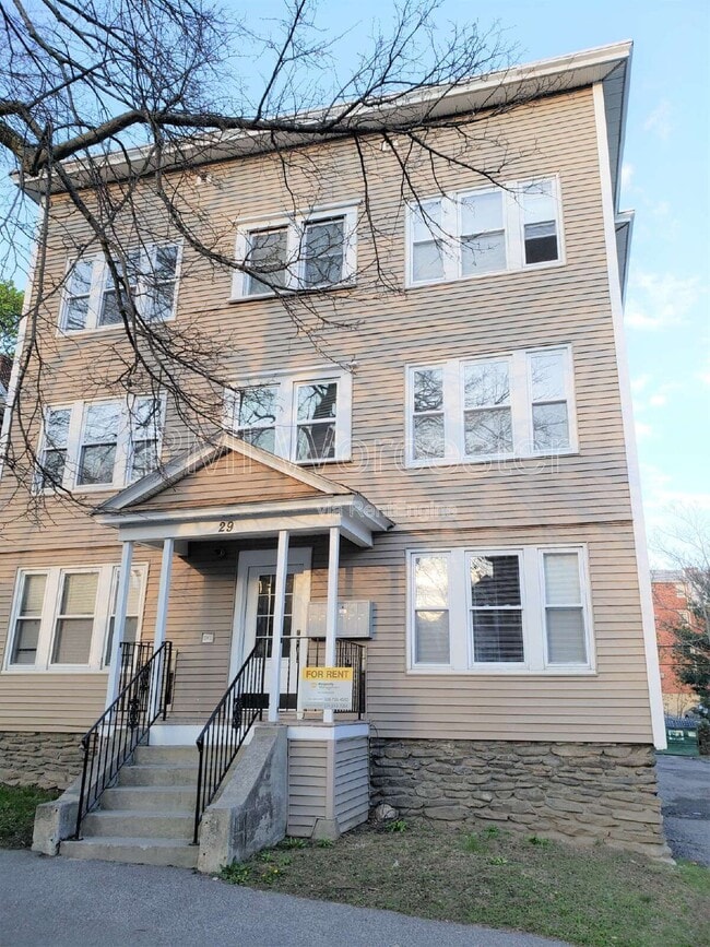 Building Photo - 29 Loxwood St Unit 1l