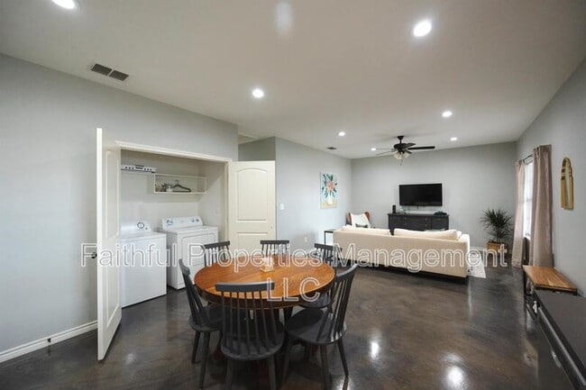 Photo - 14221 County Rd 452