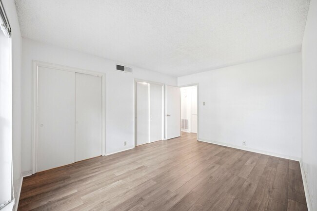 Photo - 2601 Bellefontaine Unit C116