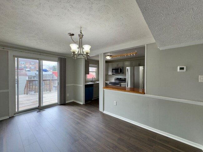 Photo - 5371 King Arthur Cir
