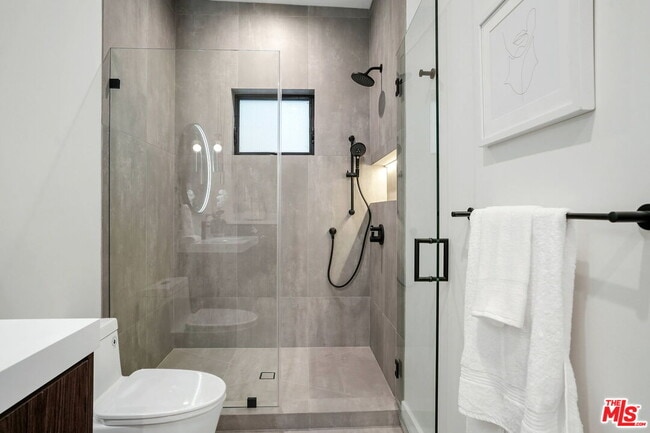 Photo - 2352 Riverside Dr