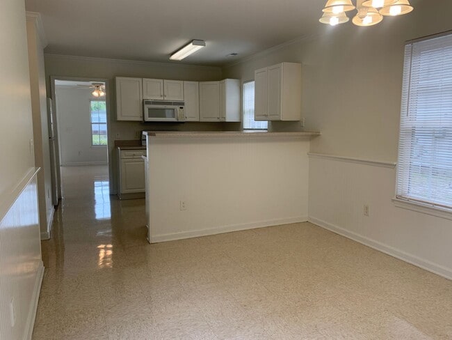 Photo - 3 Bedroom 2 Bath House on Avondale Availab...