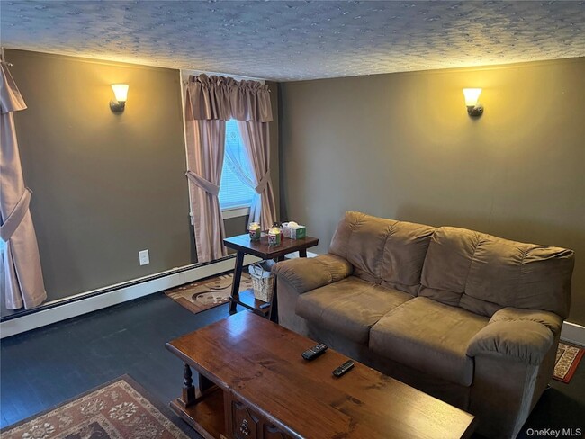 Photo - 6 Glenmere Ave Unit 4