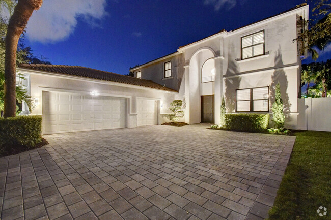 Building Photo - 6298 Sand Hills Cir Rental