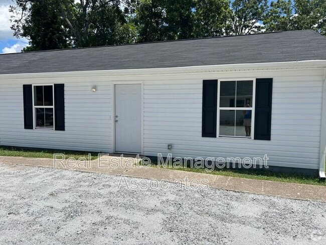Building Photo - 215 W Quilly St Rental