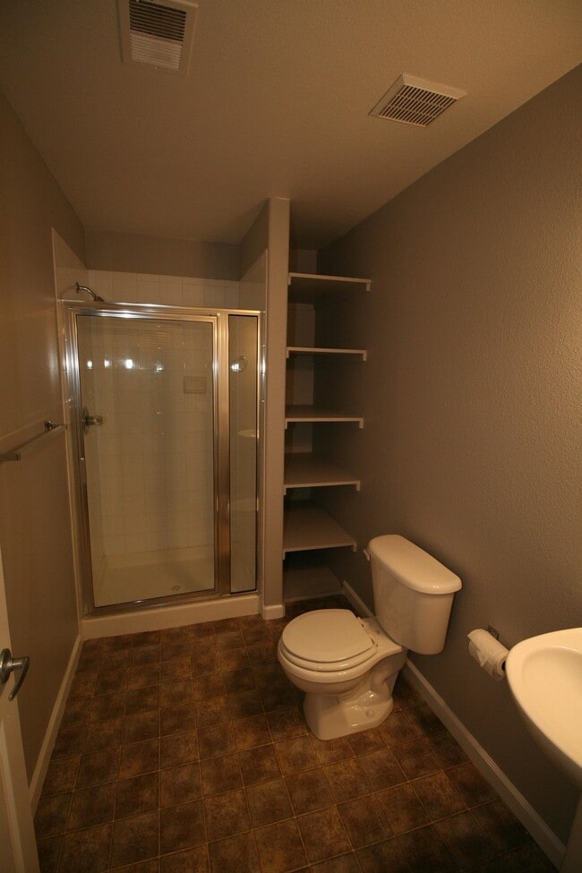 Photo - 18052 Becket Dr