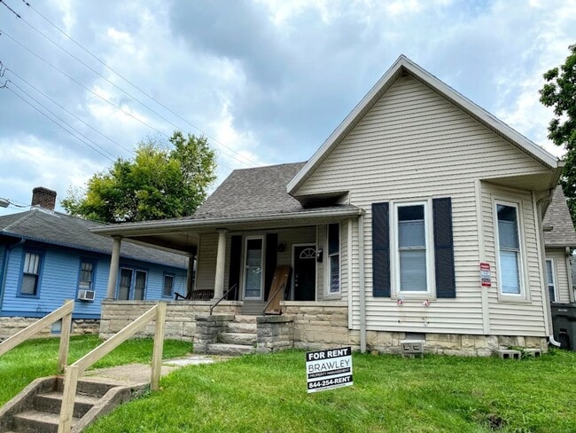 Building Photo - *August 2028* 5 Bedroom house 1 block off Kirkwood FULLY RENOVATED