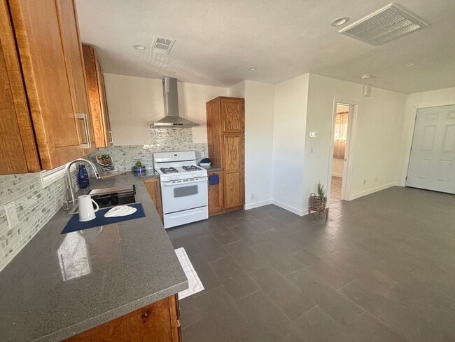 Photo - West Lancaster Single Story Detached Triplex