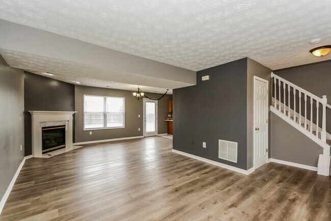 Photo - 908 Kreider Ct