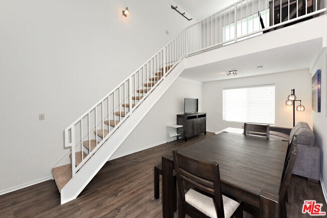 Photo - 3600 Bagley Ave Unit 304