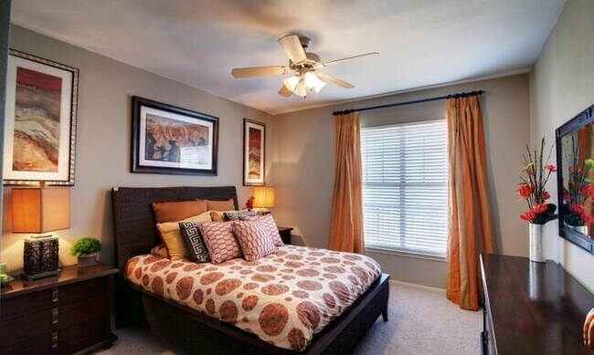 Photo - 8828 N Riverside Dr Unidad c1